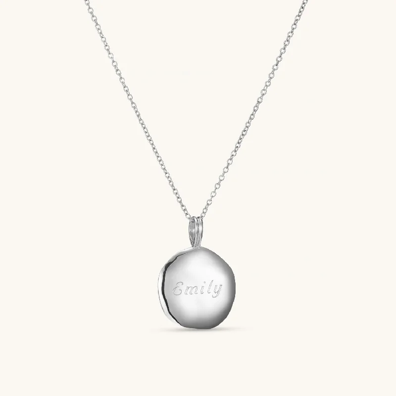 Maya Circle Pendant Necklace in Silver