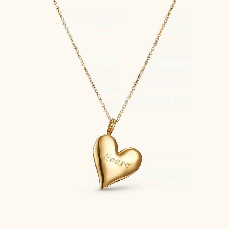 Amore Pendant Necklace in Gold