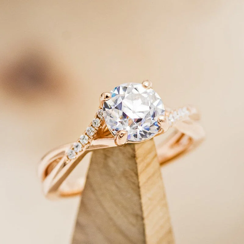 "ROSLYN" - ROUND CUT MOISSANITE ENGAGEMENT RING WITH DIAMOND ACCENTS