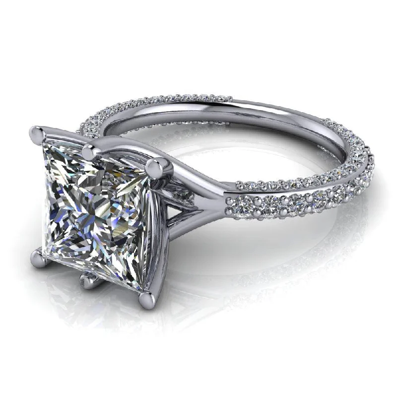 Daisy No. 1 Moissanite Ring