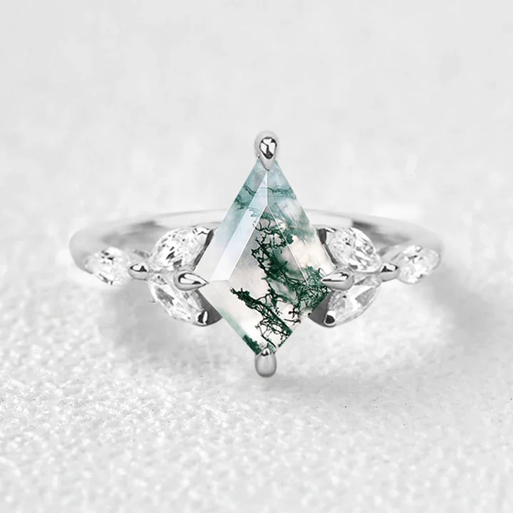 Green Moss Agate Kit Cut Engagement Ring